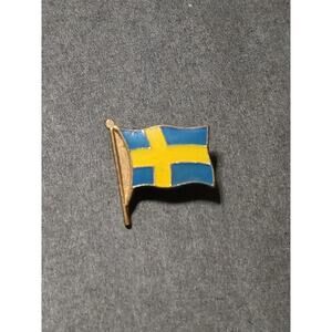 Vintage Swedish Flag Gold Tone Pin Rare